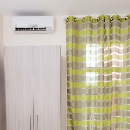 Vecchia - Tribunali * Nápoly